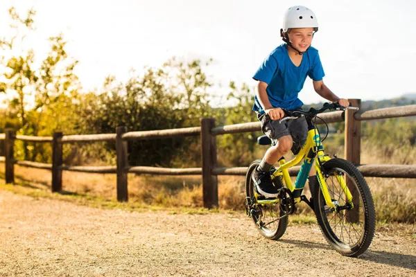 Xe đạp hỗ trợ tốt nhất cho sự phát triển của trẻ