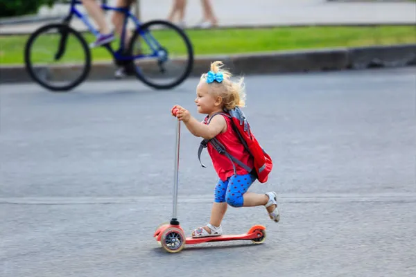 Xe trượt được thiết kế phù hợp cho bé từ 1 đến 10 tuổi