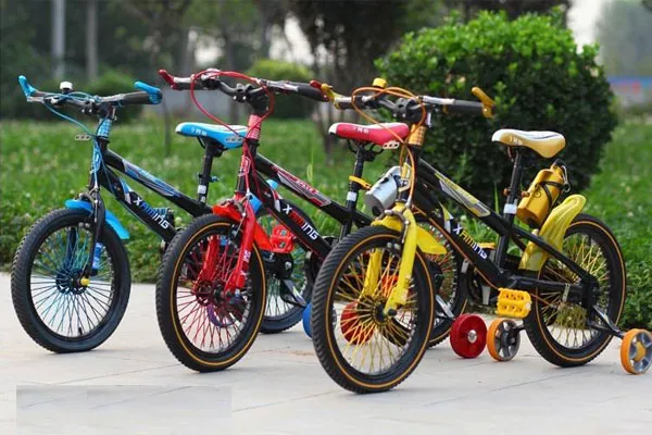 Xe đạp trẻ em được thiết kế với nhiều mẫu mã, màu sắc bắt mắt