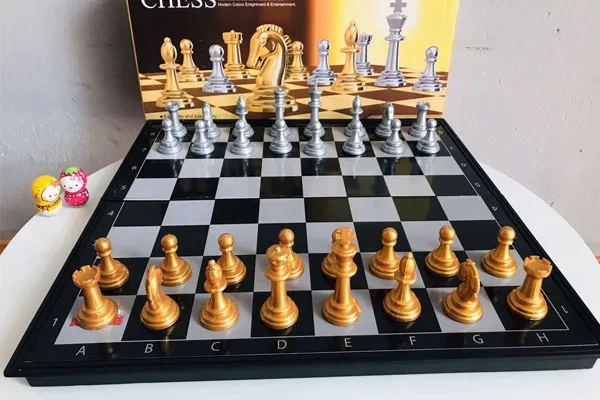 Bộ bàn cờ vua cho bé kích thước lớn 36.5x36.5cm